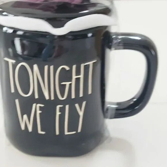 RAE DUNN TONIGHT WE FLY mug with topper NEW - Picture 3 of 9